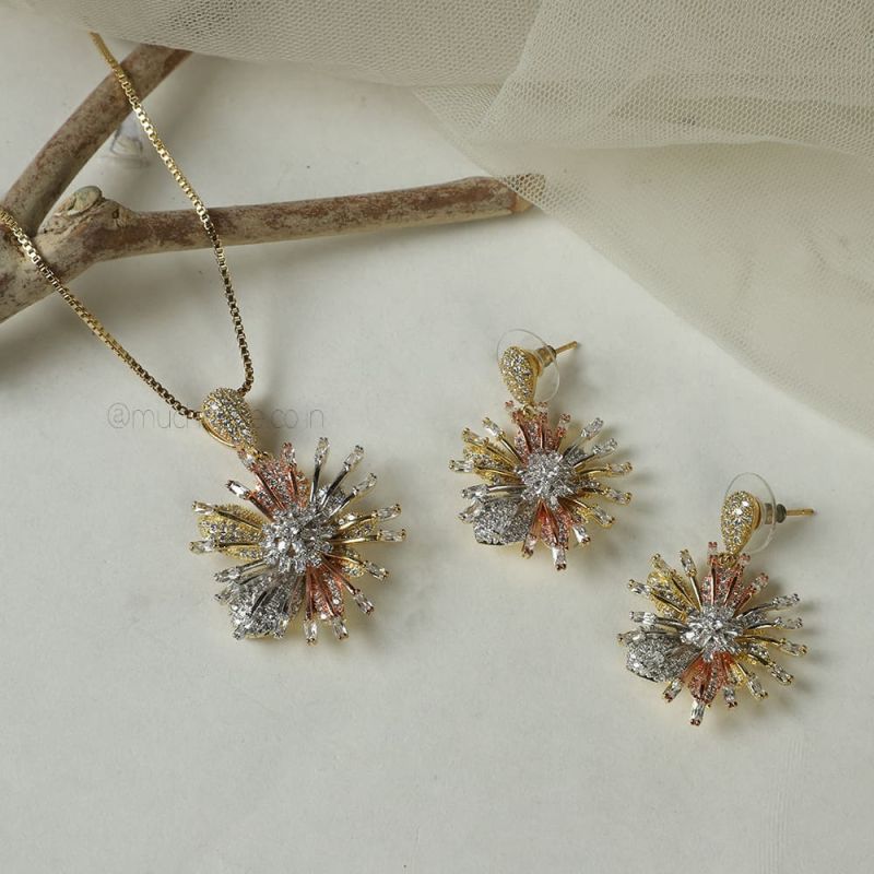 Silver Rose Polish Diamond Small Flower Pendant Set